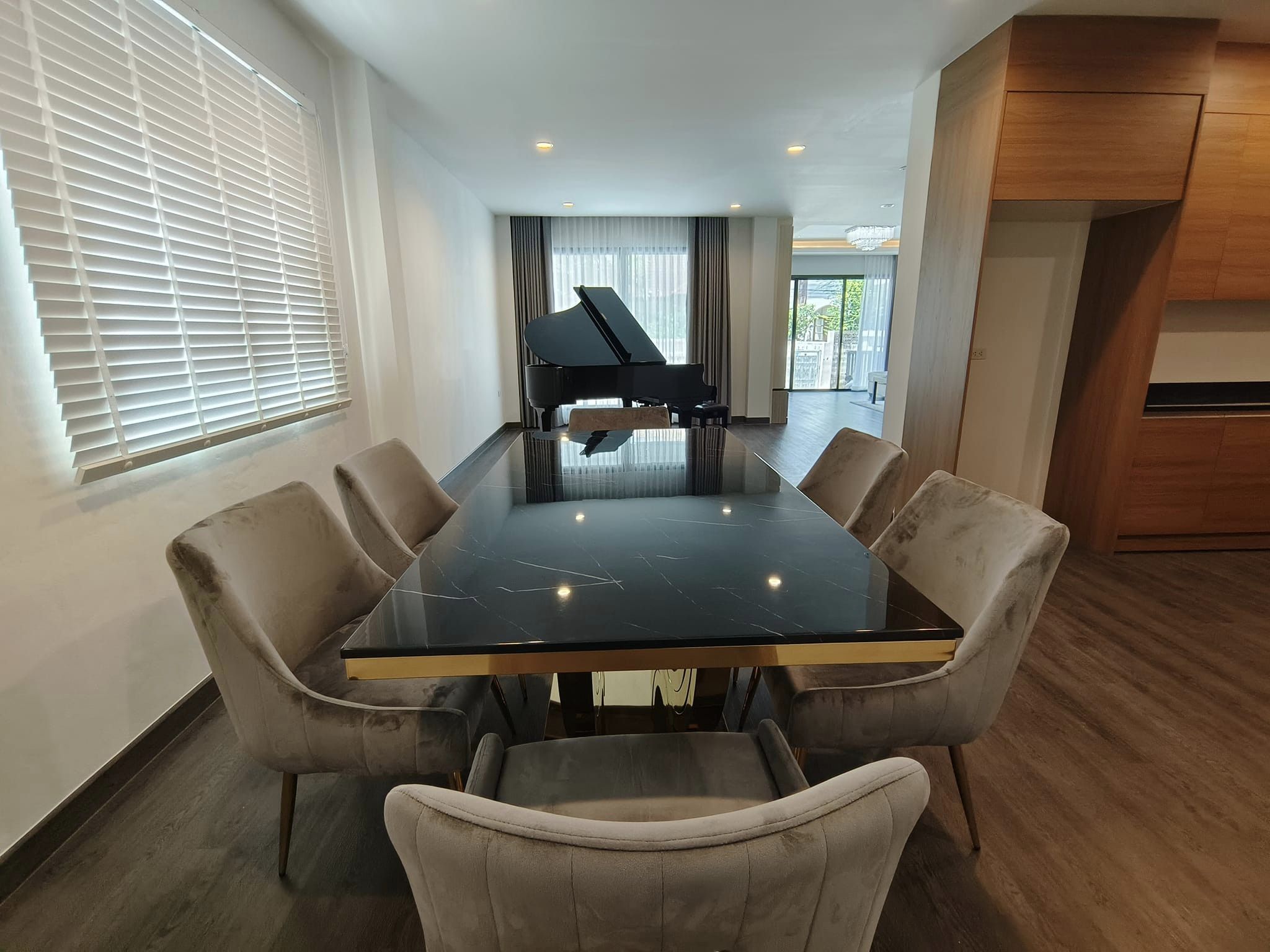 4 Bedroom House For Sale in Khlong Tan Nuea, Vadhana, Bangkok - Image 8