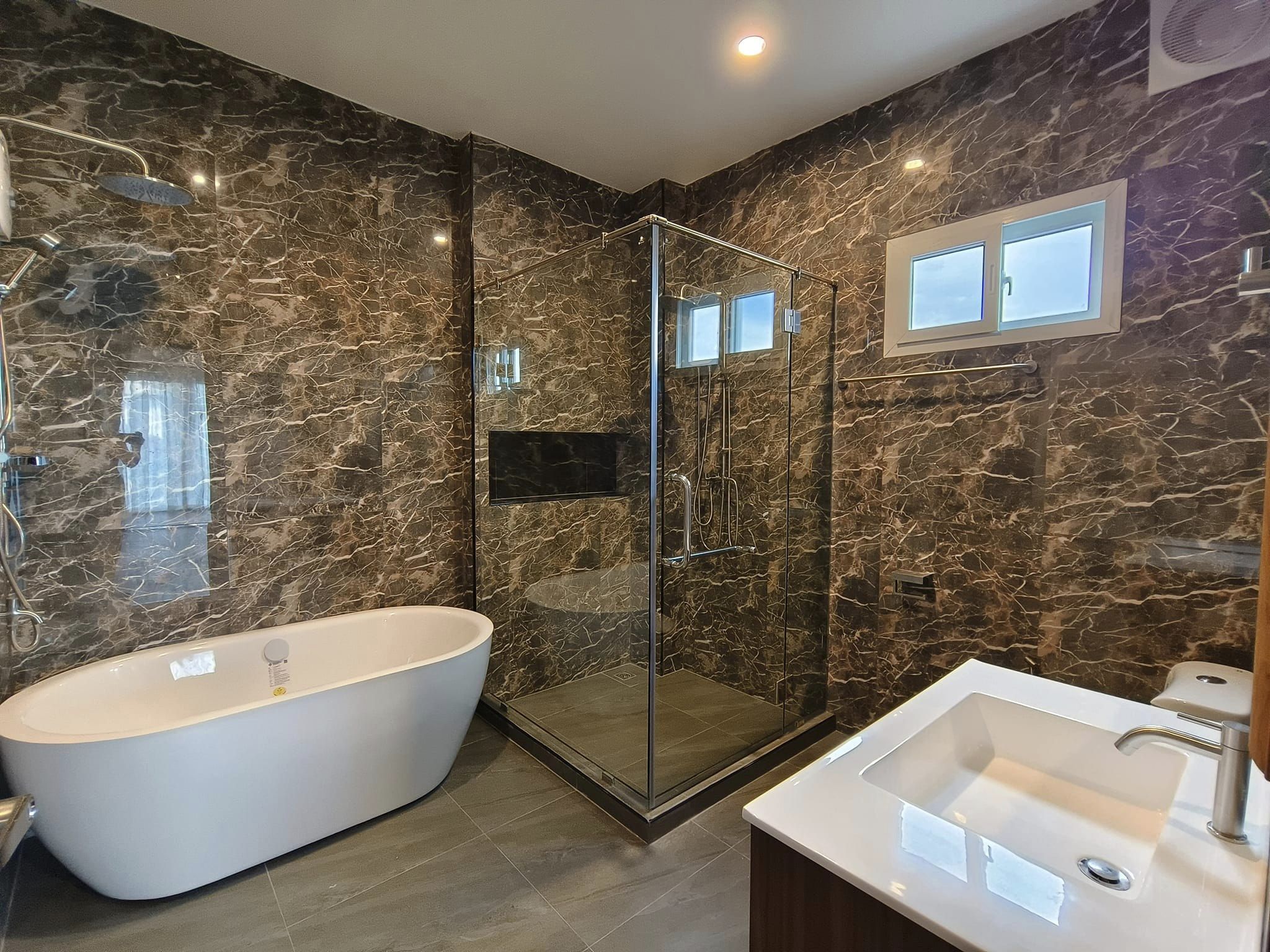 4 Bedroom House For Sale in Khlong Tan Nuea, Vadhana, Bangkok - Image 18