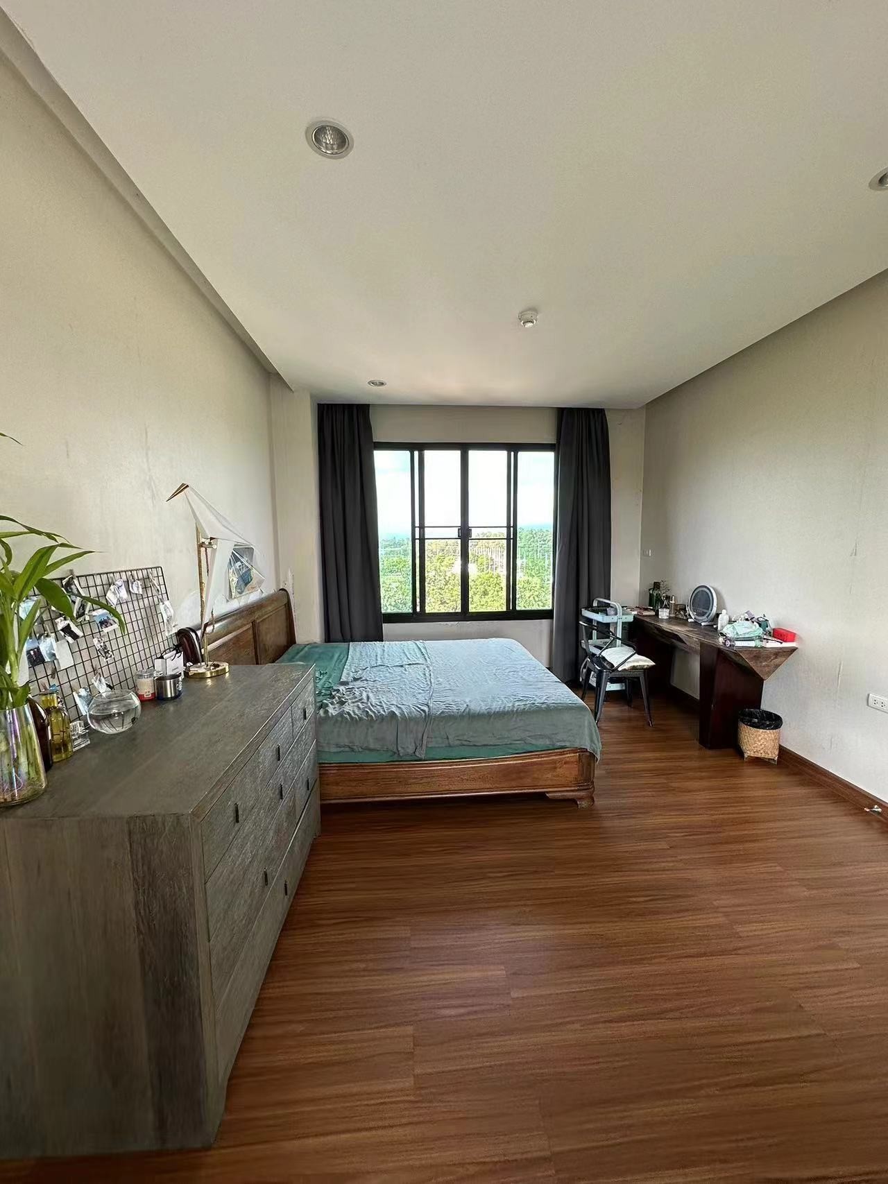 The Resort Condominium - Image 31