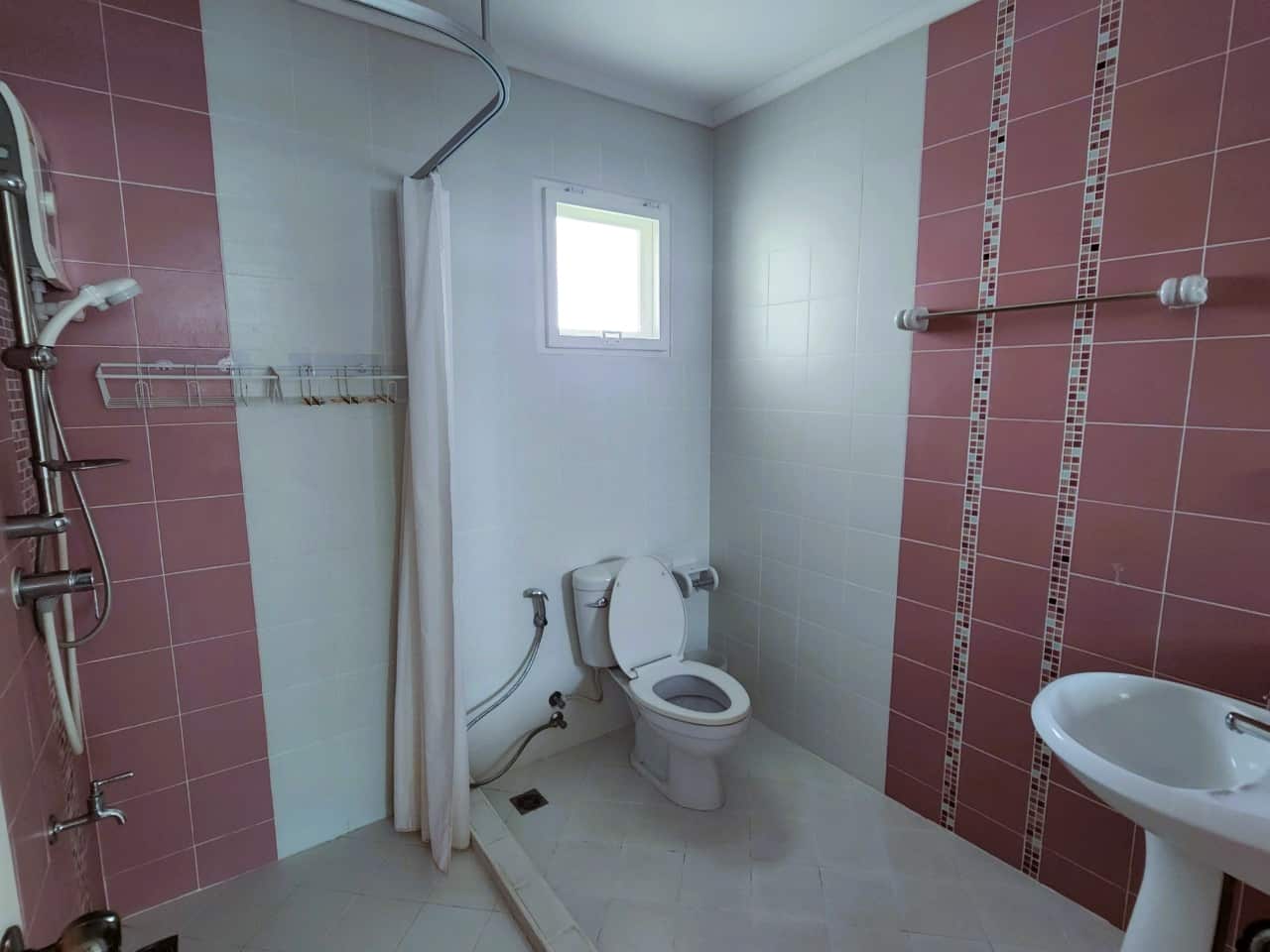 4 Bedroom House For Sale in San Phisuea, Mueang Chiang Mai, Chiang Mai - Image 15