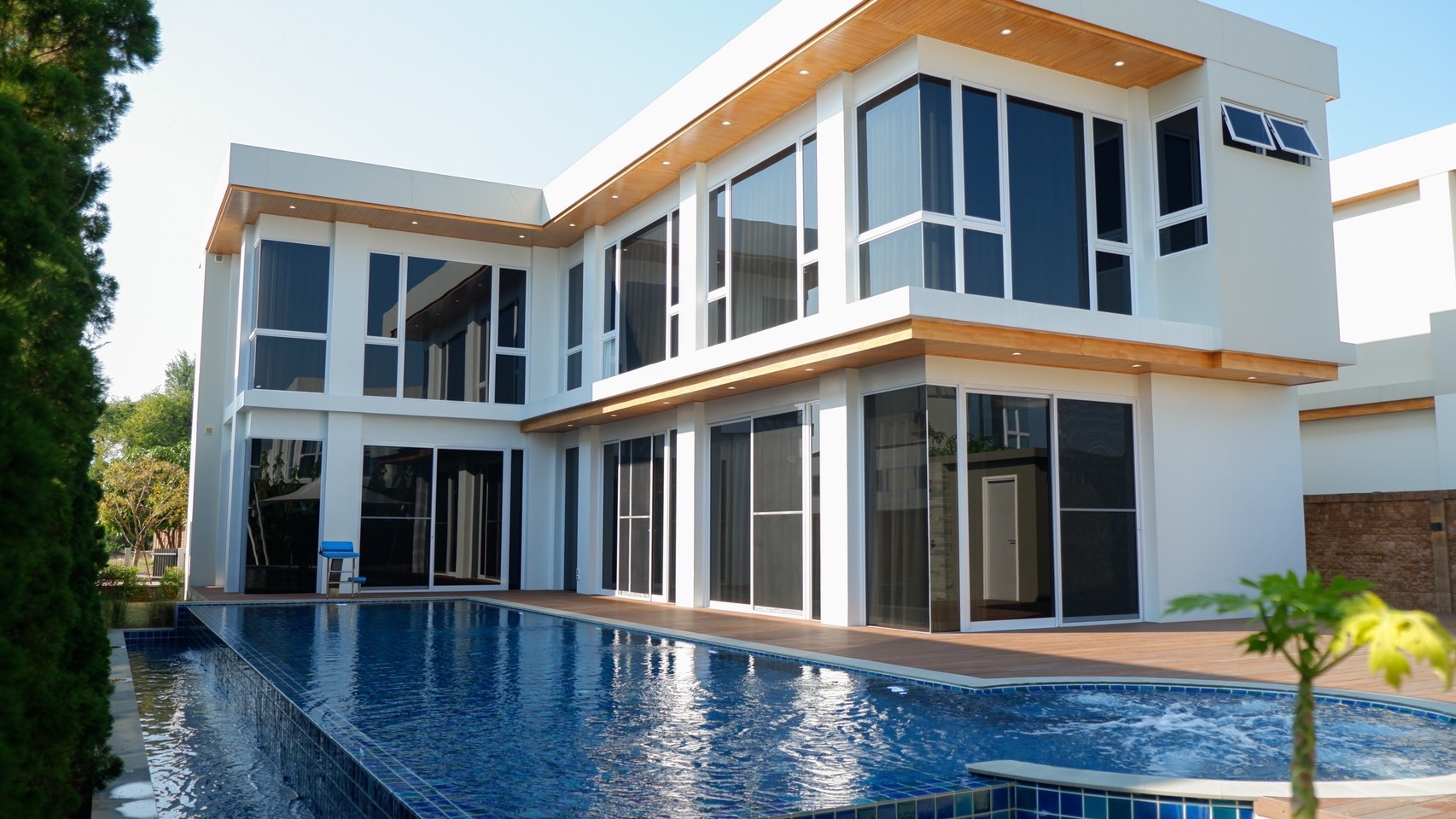 โพลเวอร์โคฟ วิลล่า - Image 1