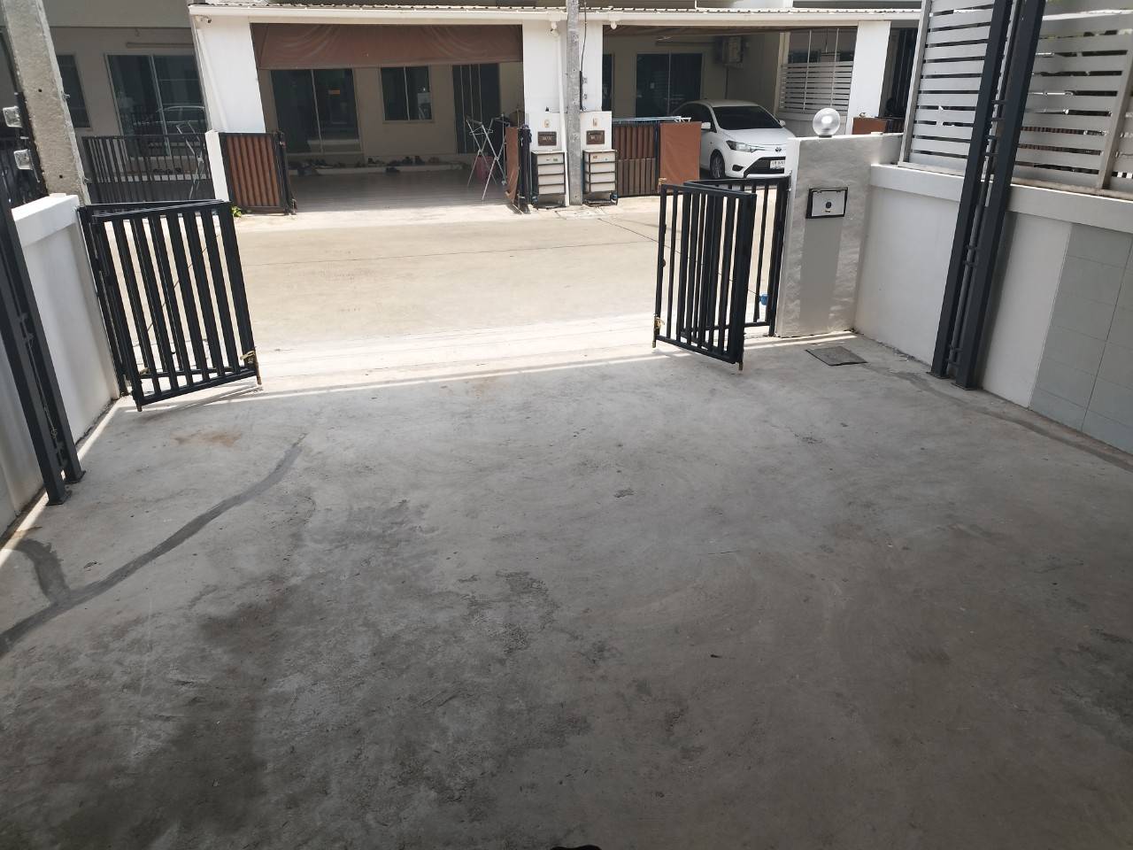 3 卧室 独立房屋 出租 在 - Image 14
