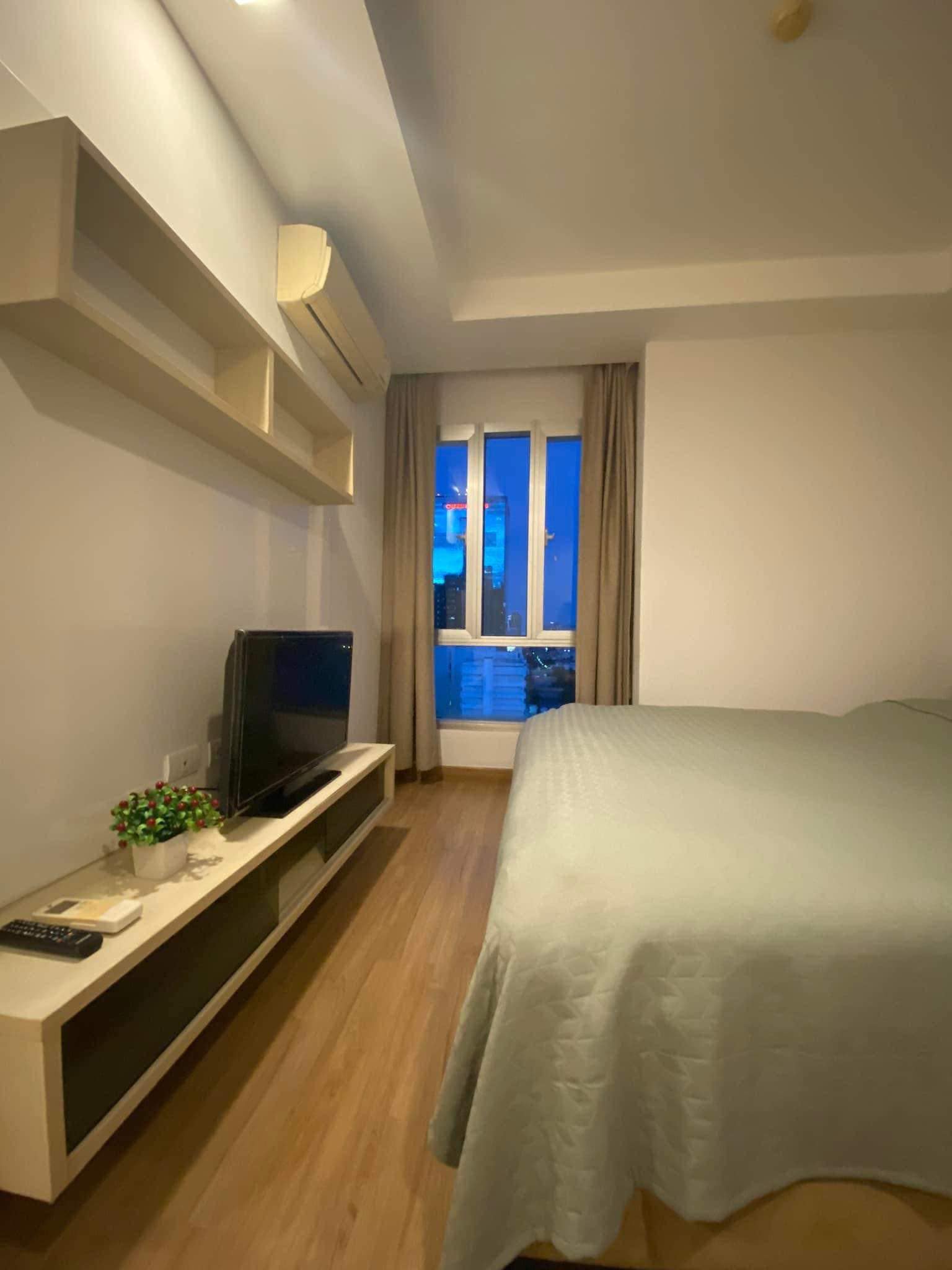 2 Bedroom Condo For Sale in Bang Kapi, Huai Khwang, Bangkok - Image 8
