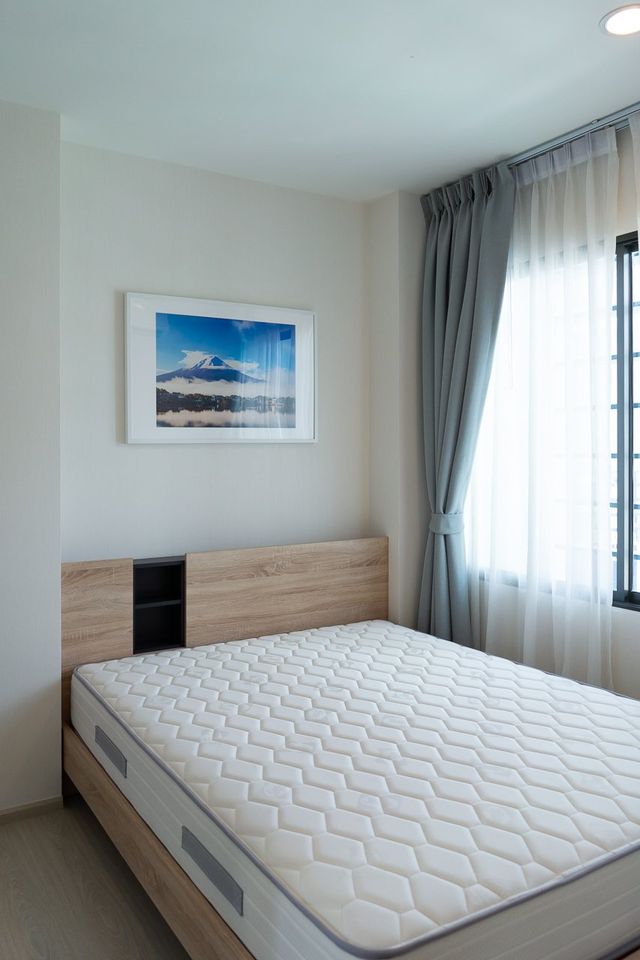 1 Bedroom Condo For Sale in Bang Kapi, Huai Khwang, Bangkok - Image 7