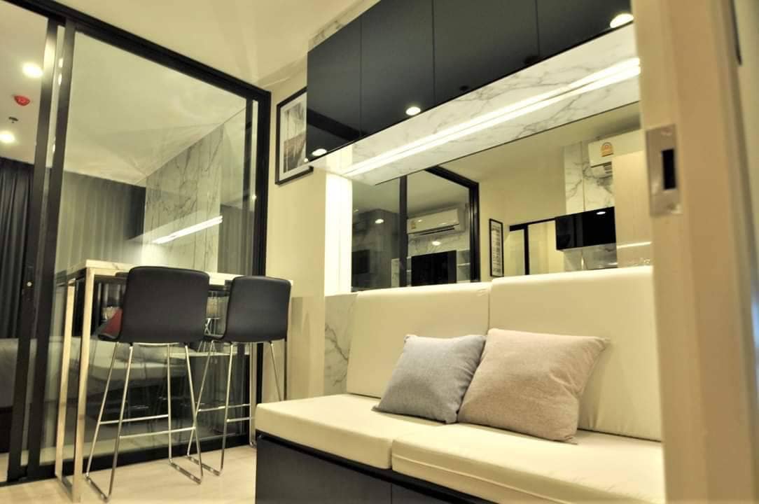 1 Bedroom Condo For Sale in Bang Kapi, Huai Khwang, Bangkok - Image 3