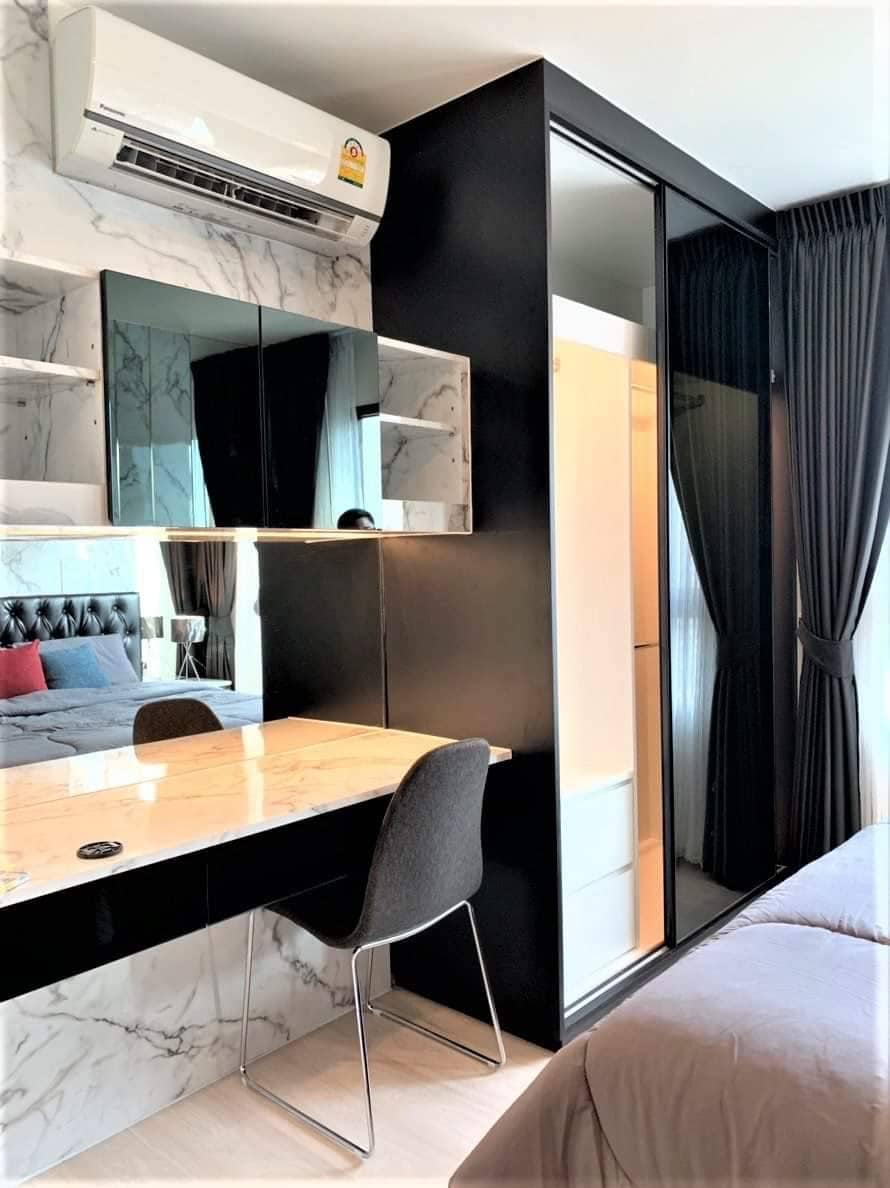 1 Bedroom Condo For Sale in Bang Kapi, Huai Khwang, Bangkok - Image 10
