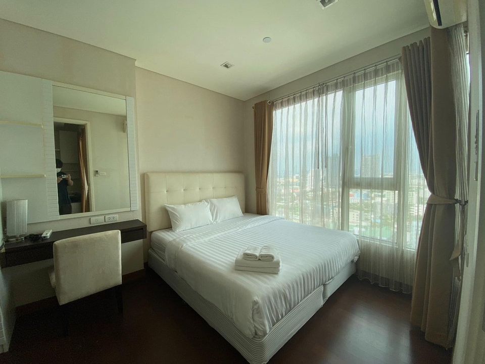 Ivy Thonglor 23 - Image 7