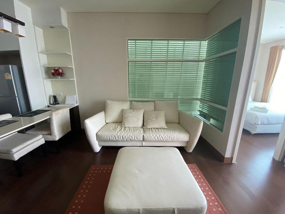 Ivy Thonglor 23 - Image 3