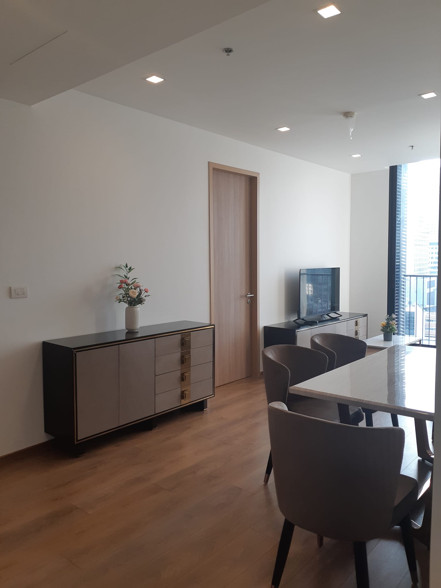 2 Bedroom Condo For Sale in Khlong Tan Nuea, Vadhana, Bangkok - Image 10