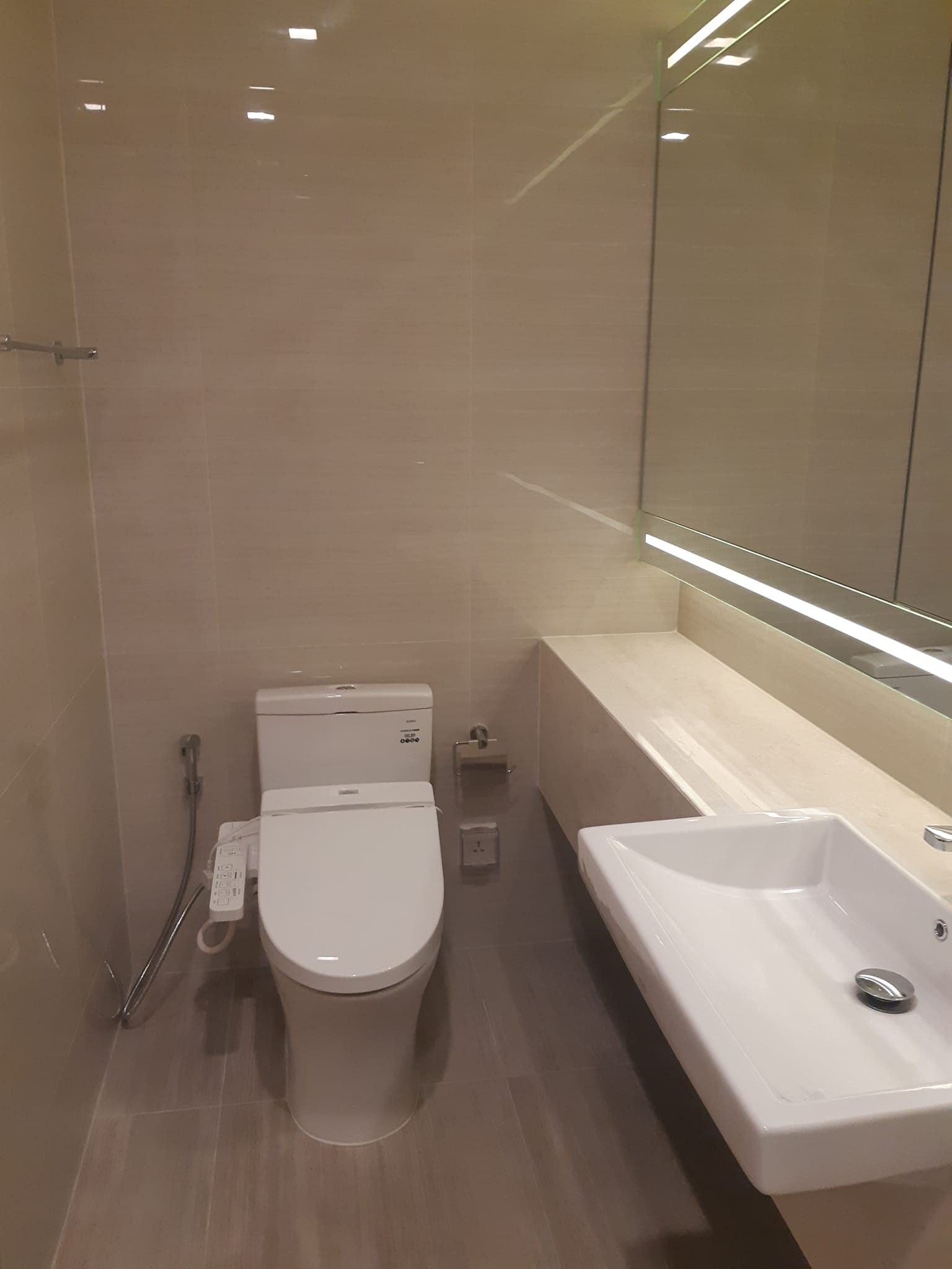 2 Bedroom Condo For Sale in Khlong Tan Nuea, Vadhana, Bangkok - Image 7