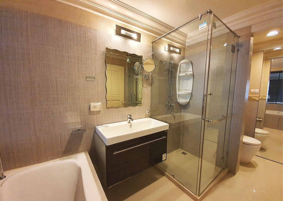 Euro Classic Condominium - Image 6
