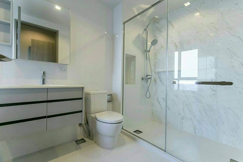 1 Bedroom Condo For Sale in Khlong Tan Nuea, Vadhana, Bangkok - Image 8