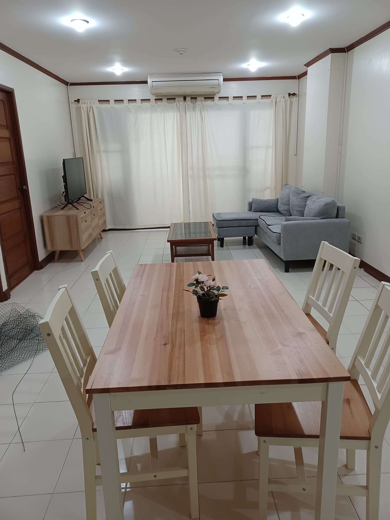 Aree Place Condominium - Image 10