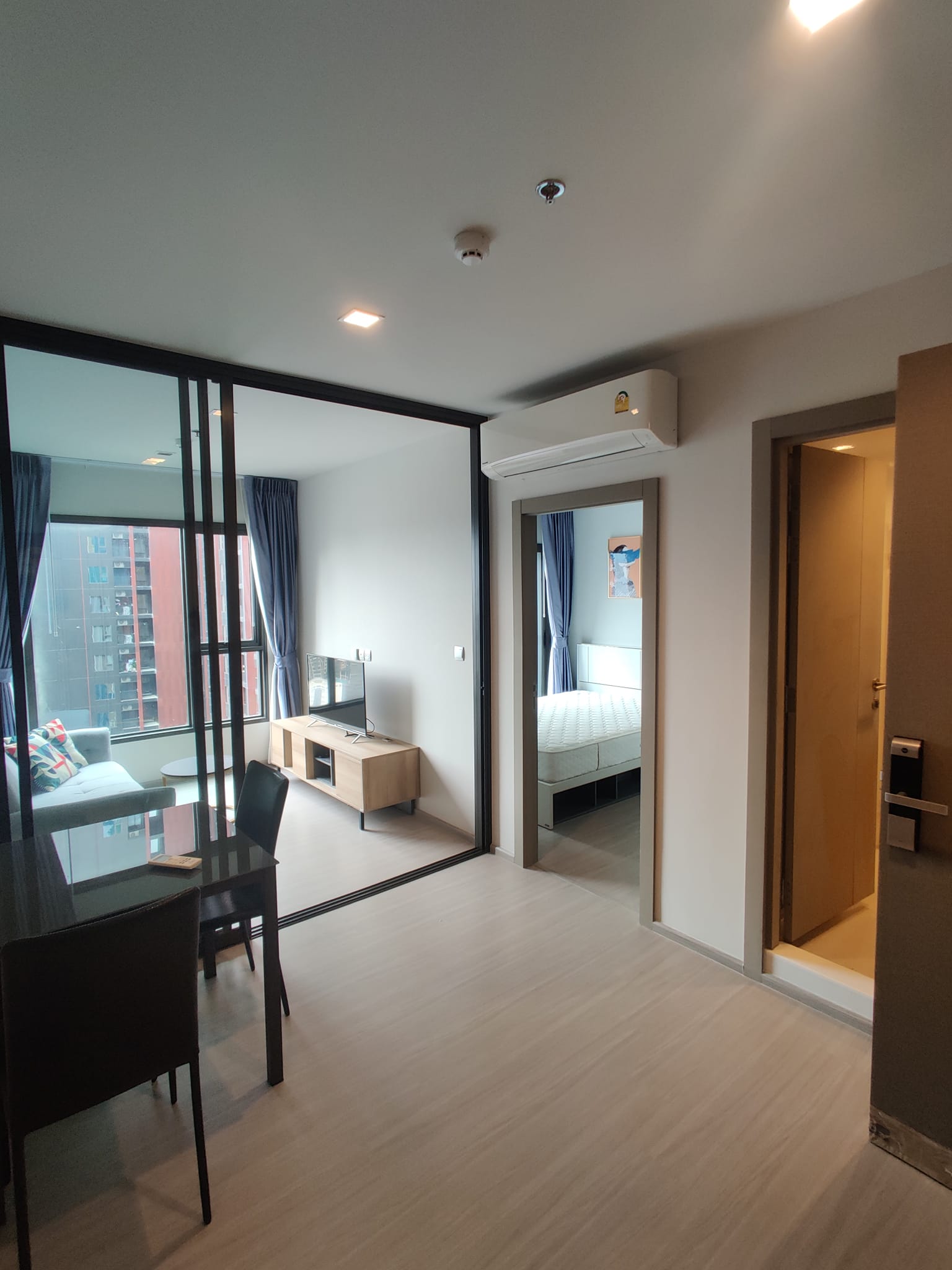 Life Asoke - Rama 9 - Image 2