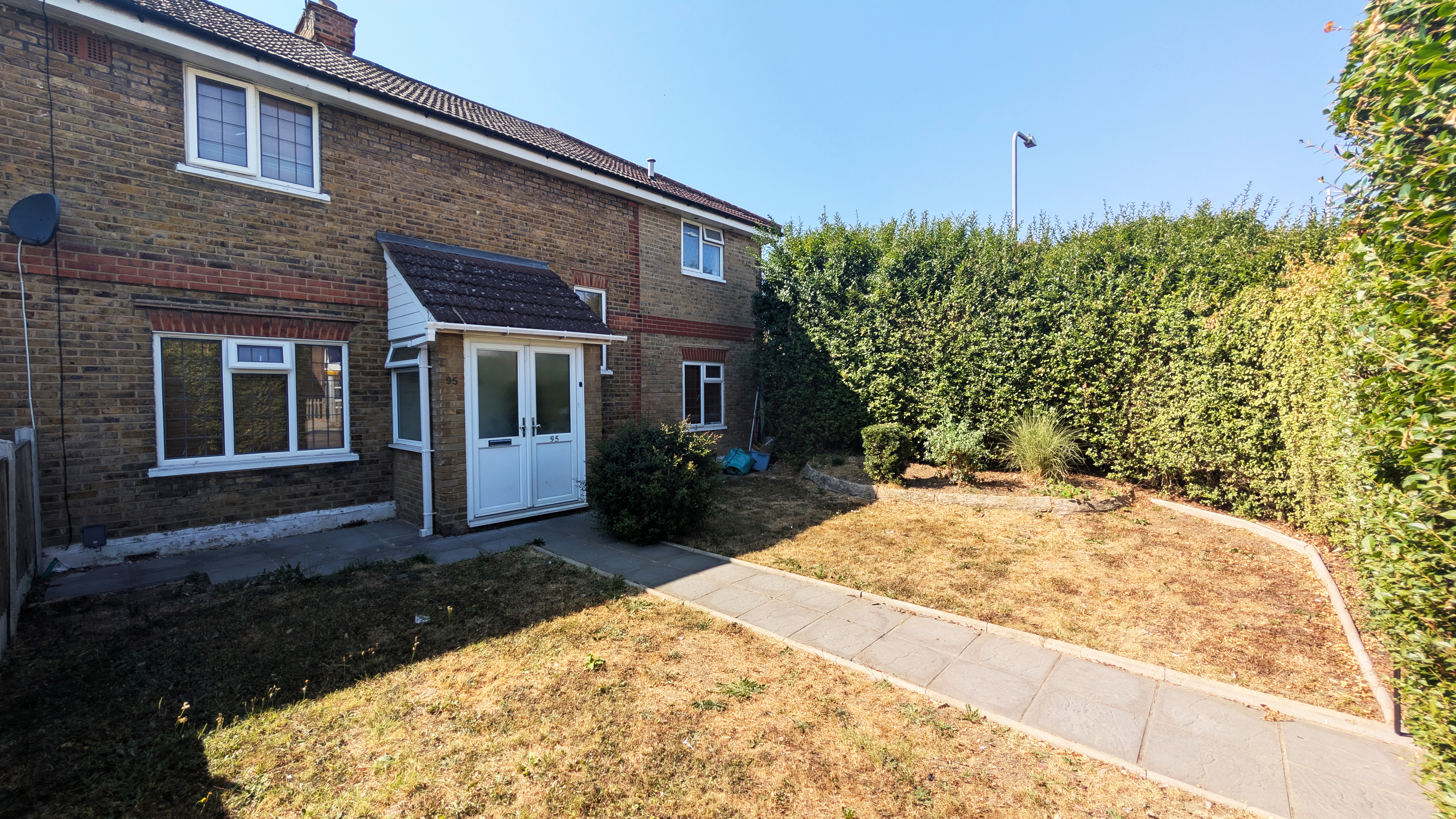 Detached at Fencepiece Road, Ilford, IG6