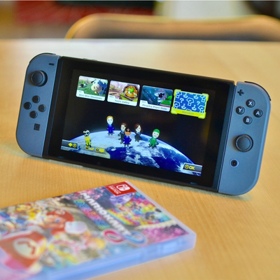 Nintendo Switch console (Refurbished)