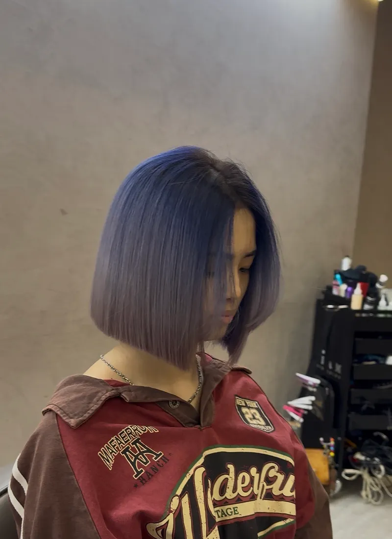 韓系藍灰短鮑伯｜霧感設計染俐落短髮｜Gina｜TiAM 中壢中平店