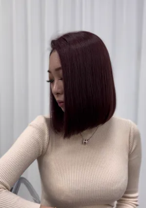 韓式俐落短鮑伯髮｜酒紅顯白直髮