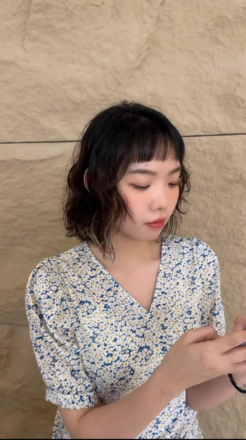 黑棕微捲鮑伯｜空氣瀏海法式短捲髮｜Albee｜TiAM 桃園民生店