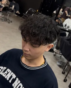 男生漂染歐美捲｜亮金挑染蓬鬆短髮｜繁豪Fan｜TiAM 中壢延平店 4