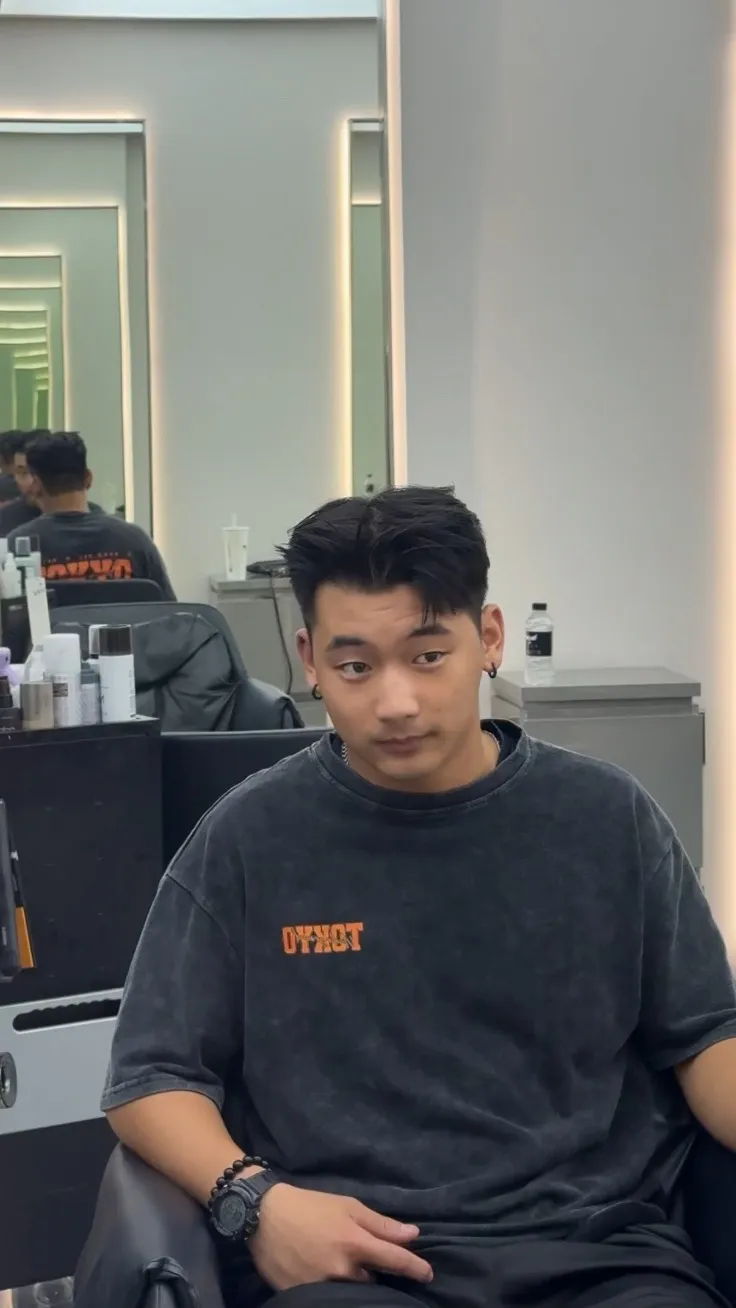 中壢男生紋理燙｜兩側收短微捲俐落頭｜Henry｜TiAM 中壢中正店