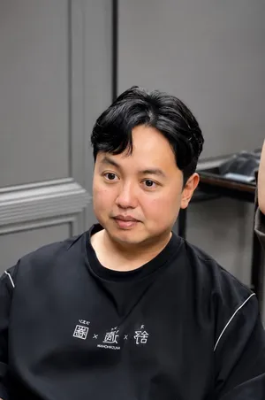 中壢男生燙髮｜黑色街頭捲度兩側漸層｜Ann安安真心為你好｜TiAM 中壢延平店 2