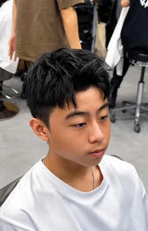 男士紋理燙｜黑髮短瀏海自然蓬鬆