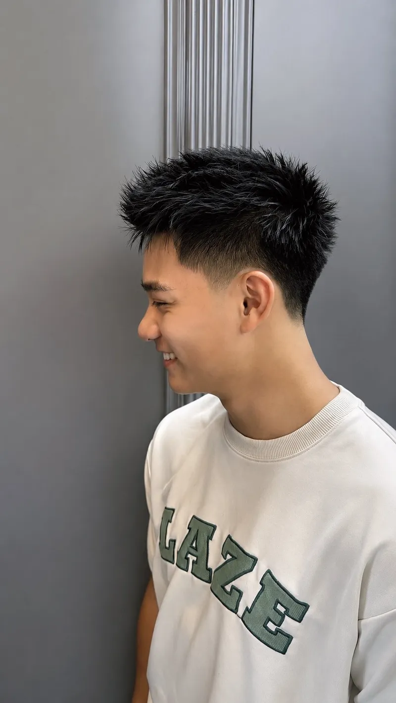 中壢男生剪髮|黑髮短刺頭兩側漸層|Ann安安真心為你好|TiAM 中壢延平店