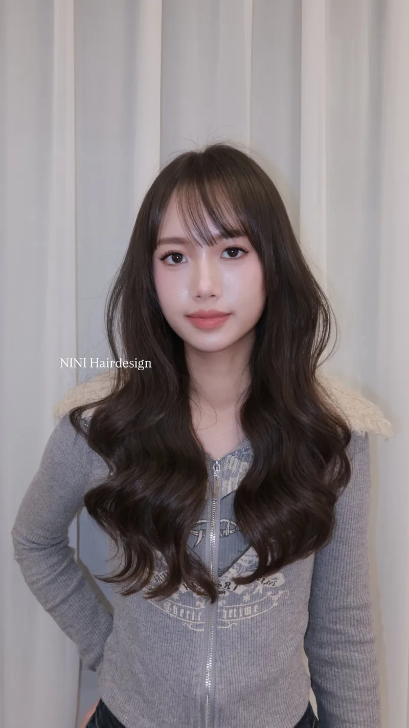 黑髮空氣瀏海｜中長微捲甜美減齡｜Nini｜TiAM 中壢中平店