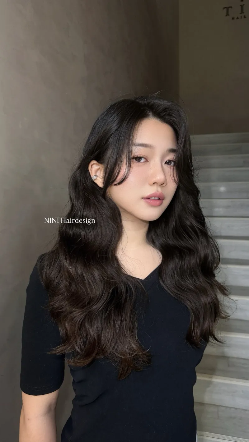 黑髮波浪長髮｜韓系修顏瀏海捲度｜Nini｜TiAM 中壢中平店