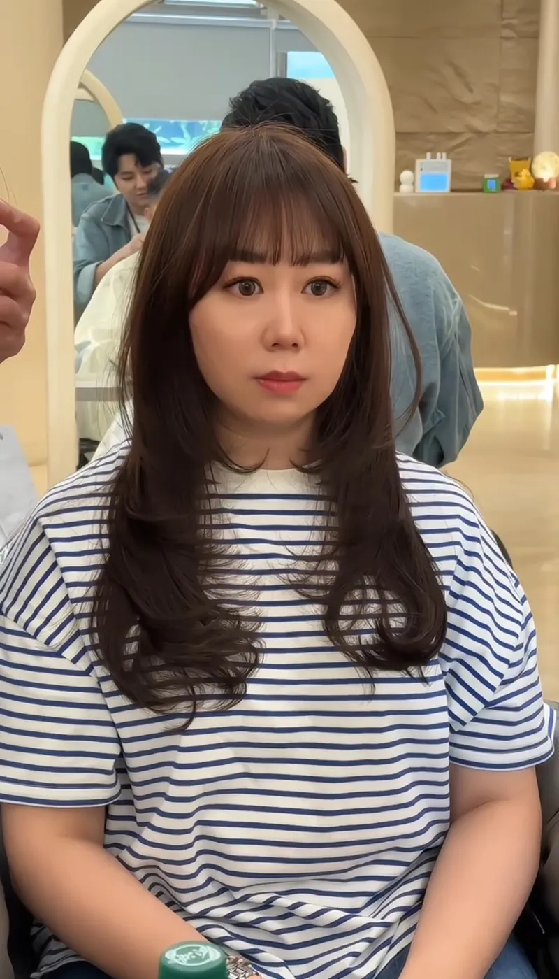 圓弧齊瀏海中長髮｜自然棕色直順髮｜Elaine｜TiAM 桃園民生店
