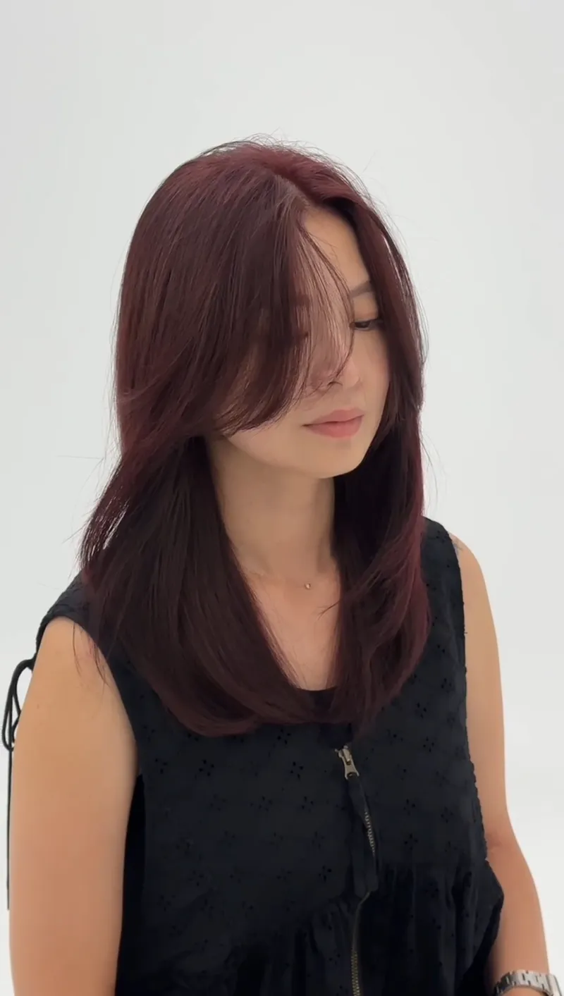 酒紅棕長髮｜紅棕色層次直順長髮｜Elaine｜TiAM 桃園民生店