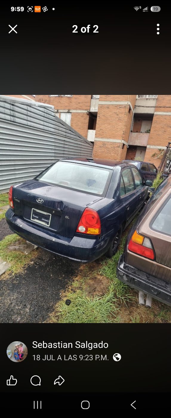 Hyundai Accent GL sedán azul mari Verna 2005no