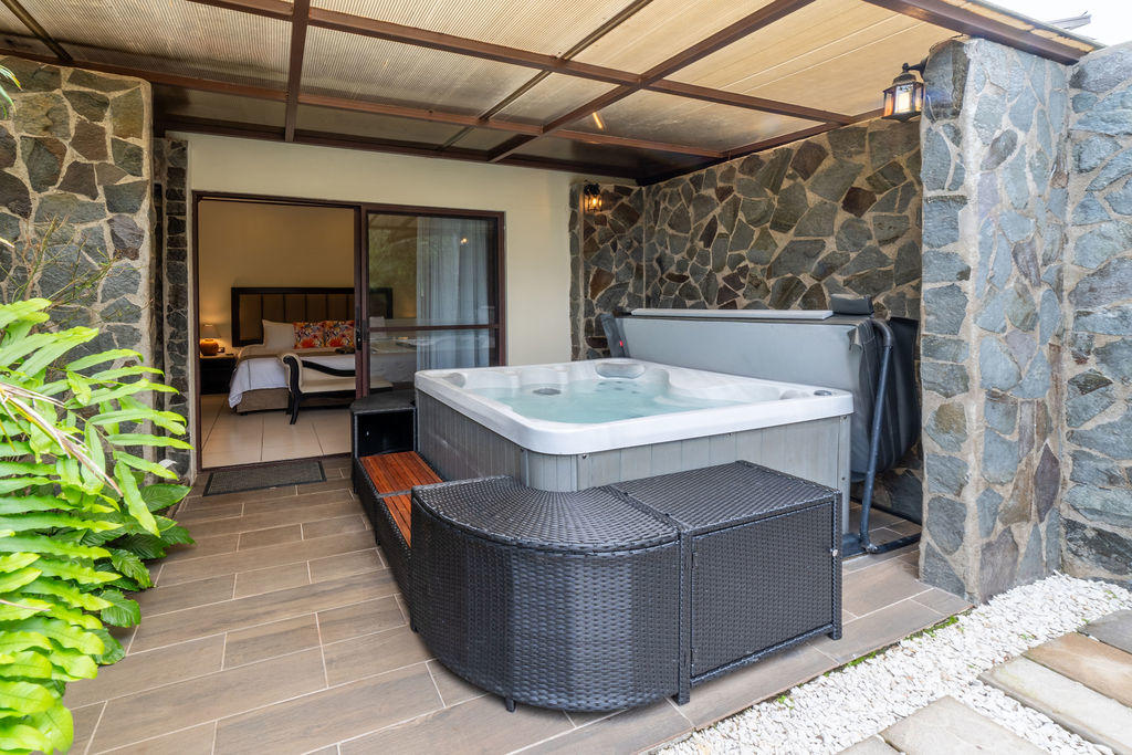 Private jacuzzi in Garden Superior with Jacuzzi at Hotel & Spa Poco a Poco, Monteverde