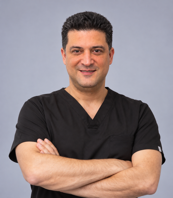 Dr. Vahid Khansari, photo 2 of 2 thumbnail