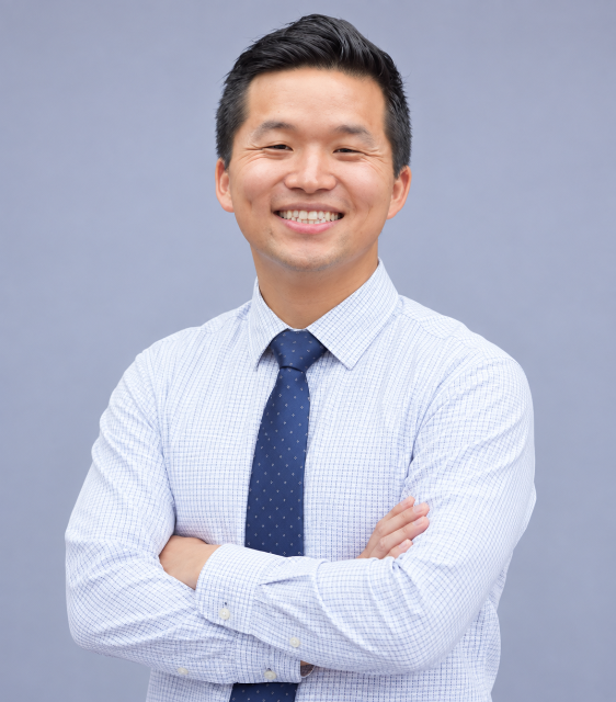 Dr. David Lee, photo 1 of 3 thumbnail