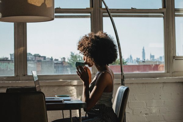An Introduction : In what way does technology affect our lives?