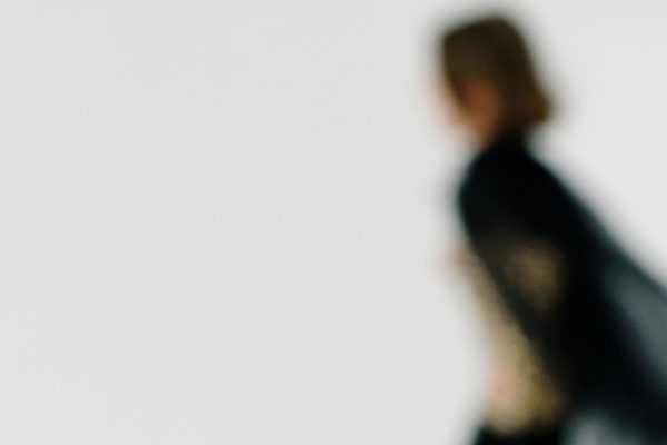 Blurred lines: Physical and Virtual identity