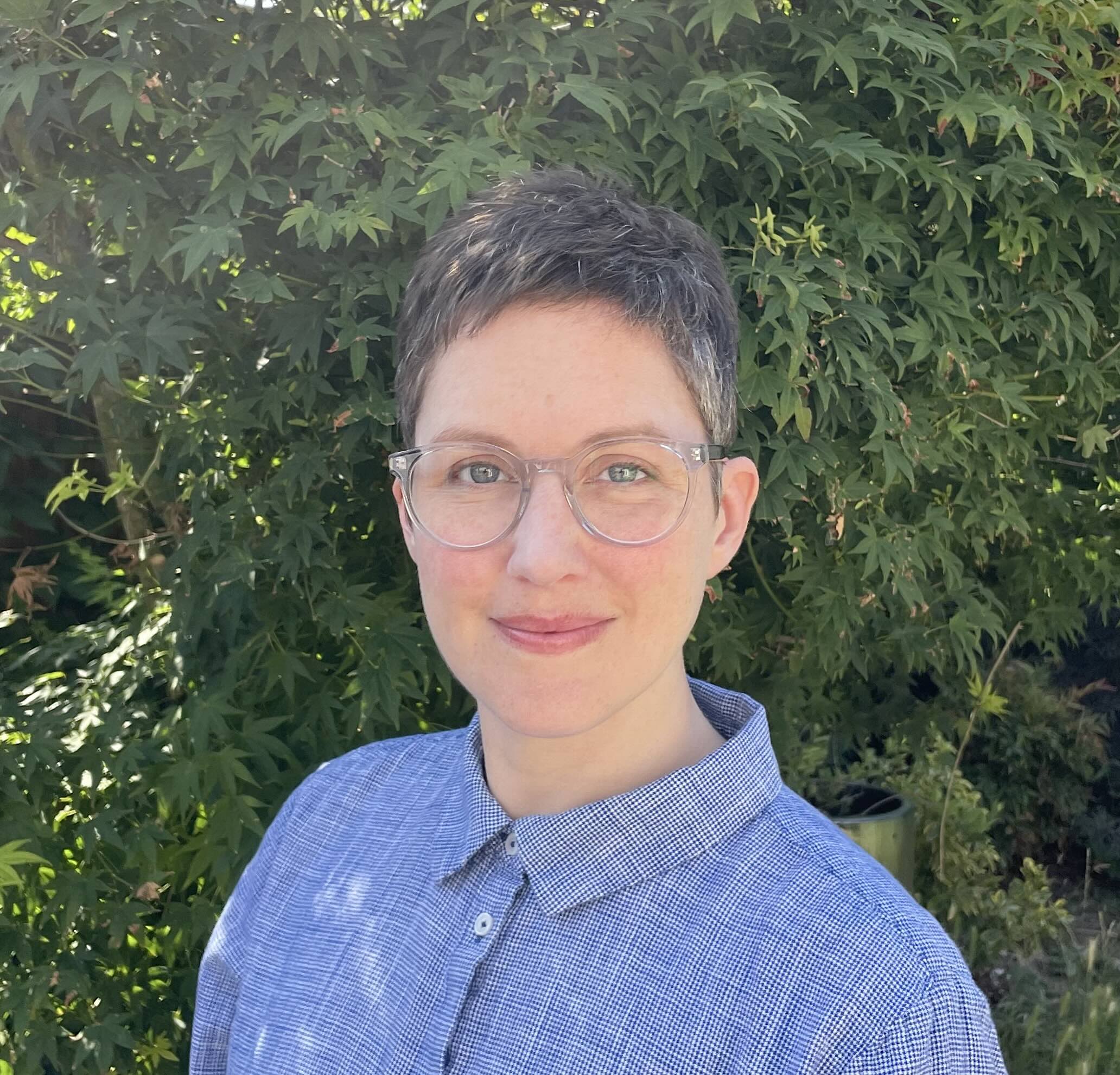 Dr Helen Damon's profile