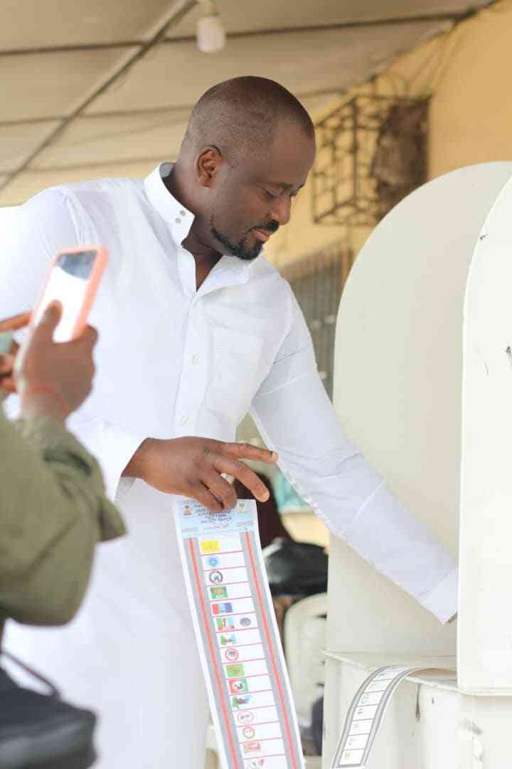 Photo: Desmond Elliot voting