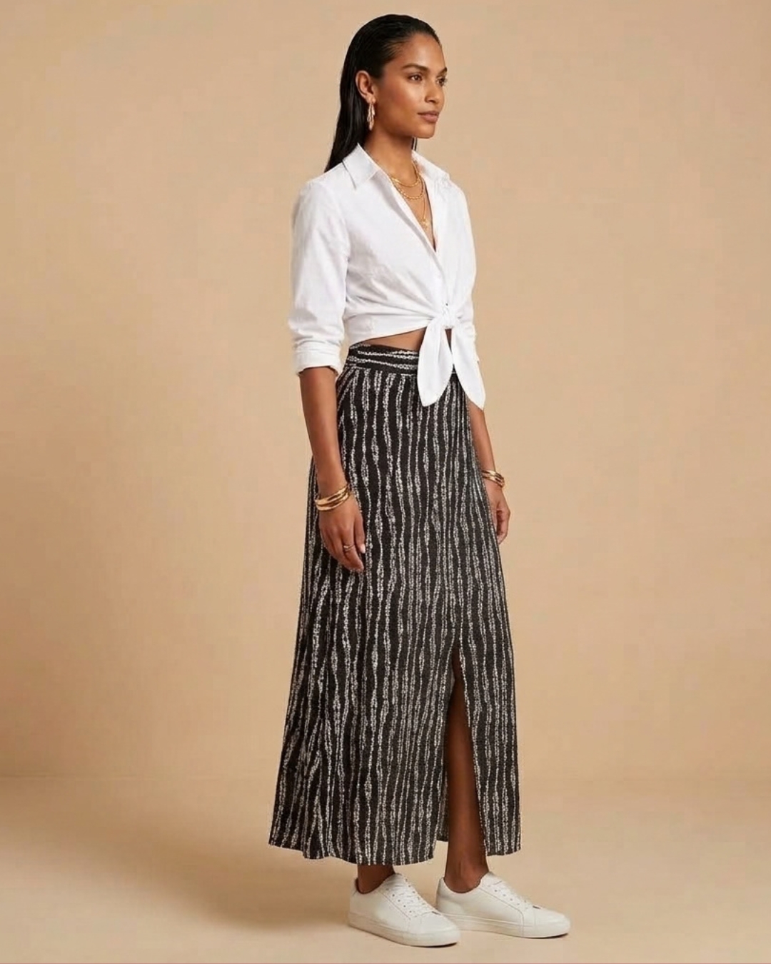 Black Printed Skirt view 3 - Timeless Closet Sri Lanka