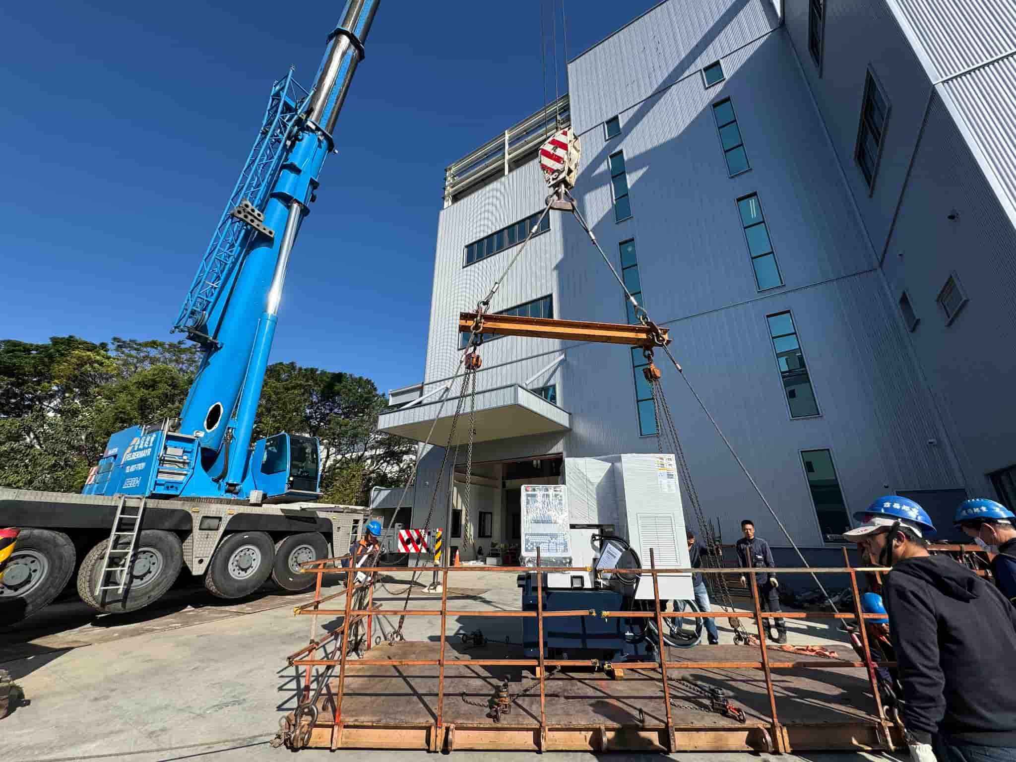 吊掛平台高空作業 首圖