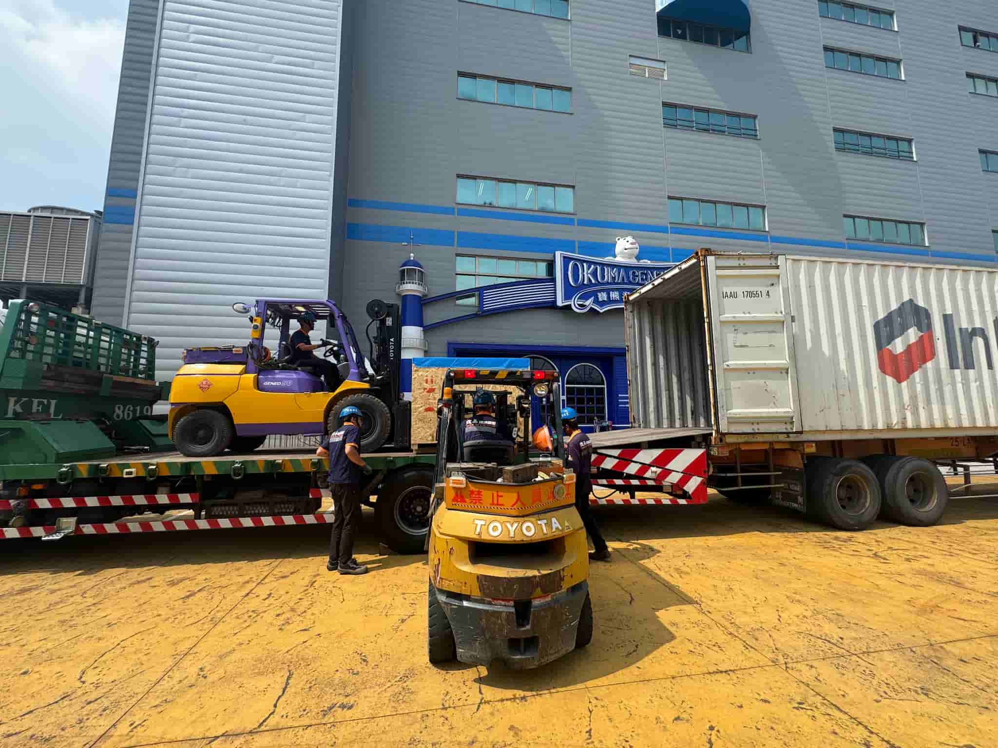 貨櫃裝卸平台（卡車貨櫃平台） 首圖