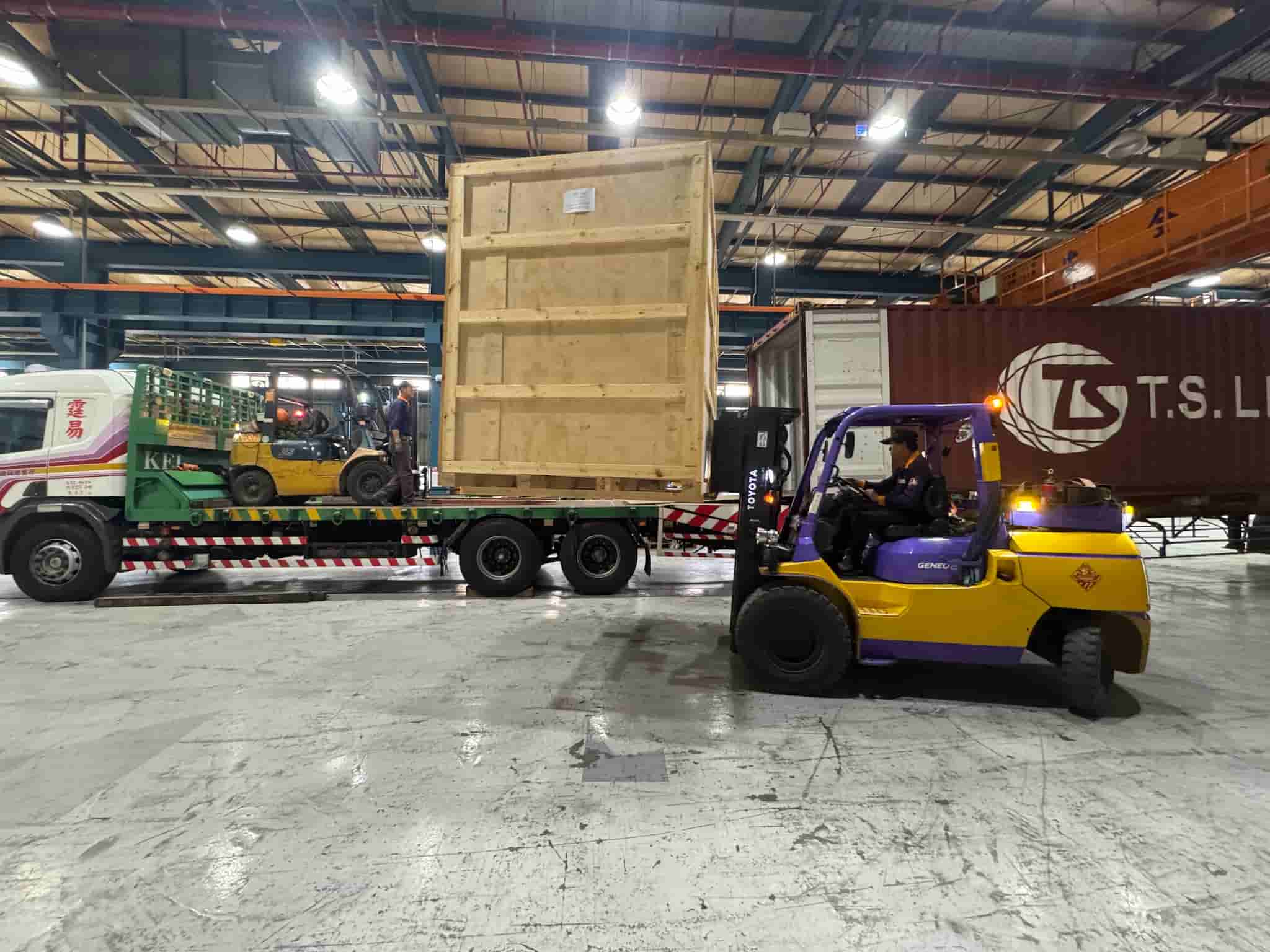 貨櫃裝卸平台（卡車貨櫃平台） 相片 2