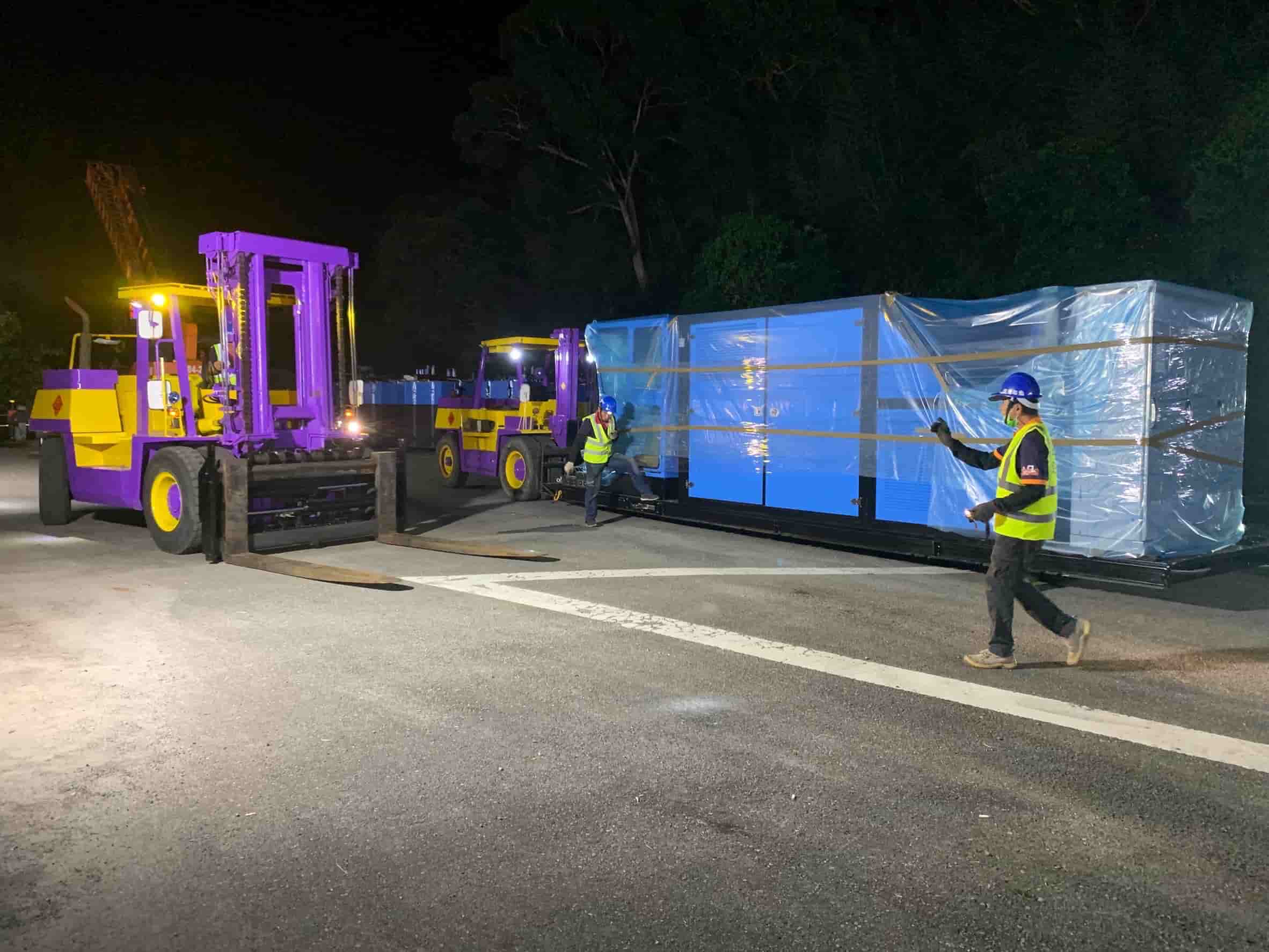 鯉魚潭清淤船吊裝作業 相片 5