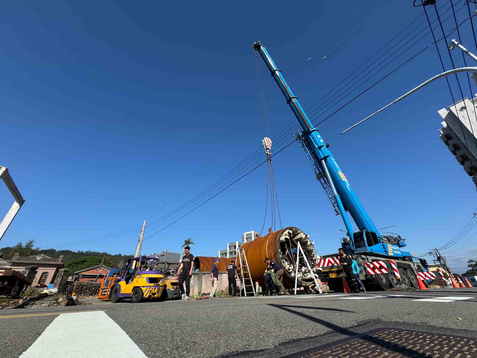 潛盾機吊掛裝櫃出口 BBK 相片 4