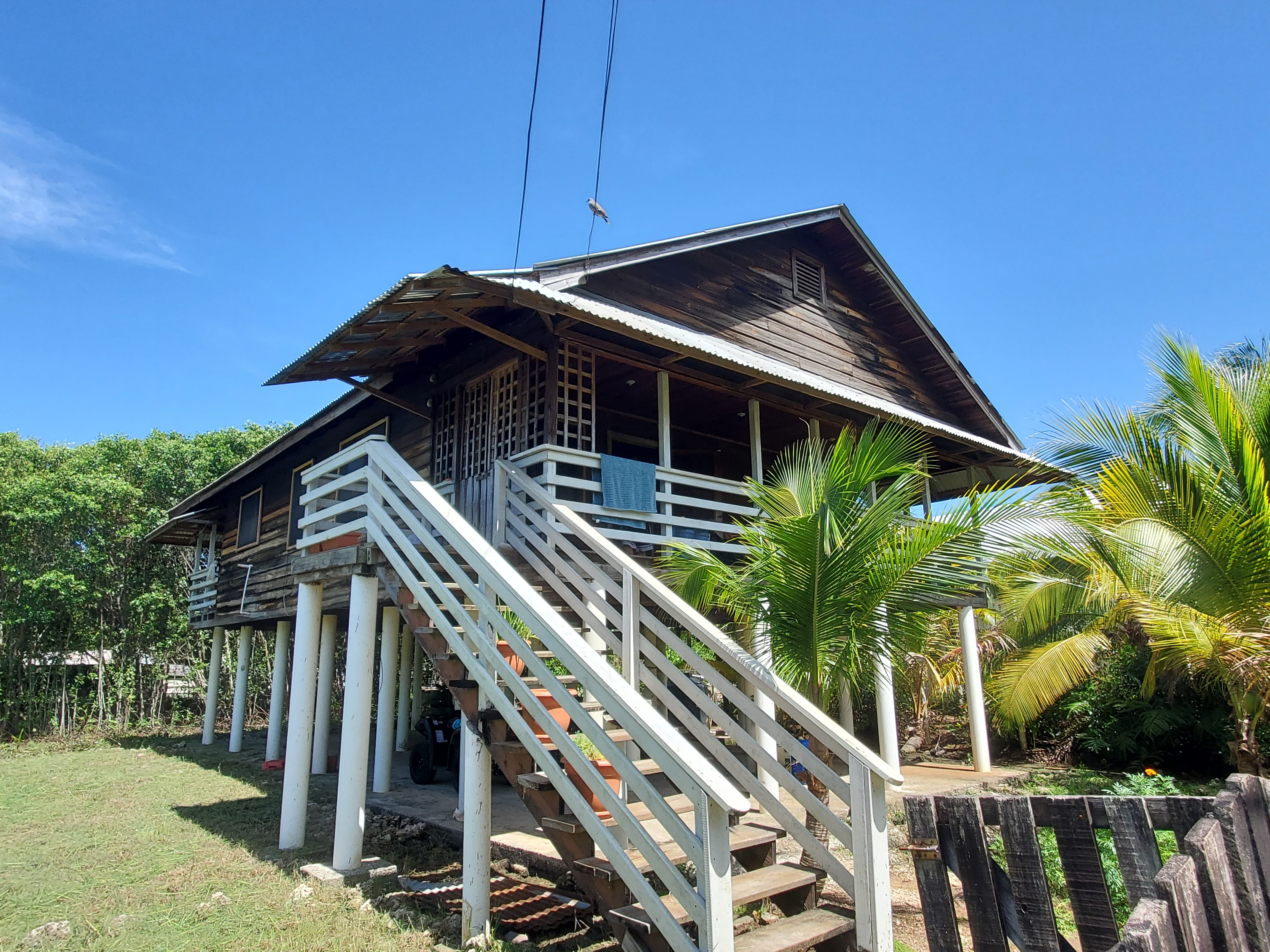 Casa in 33WX+R78, Utila, Honduras