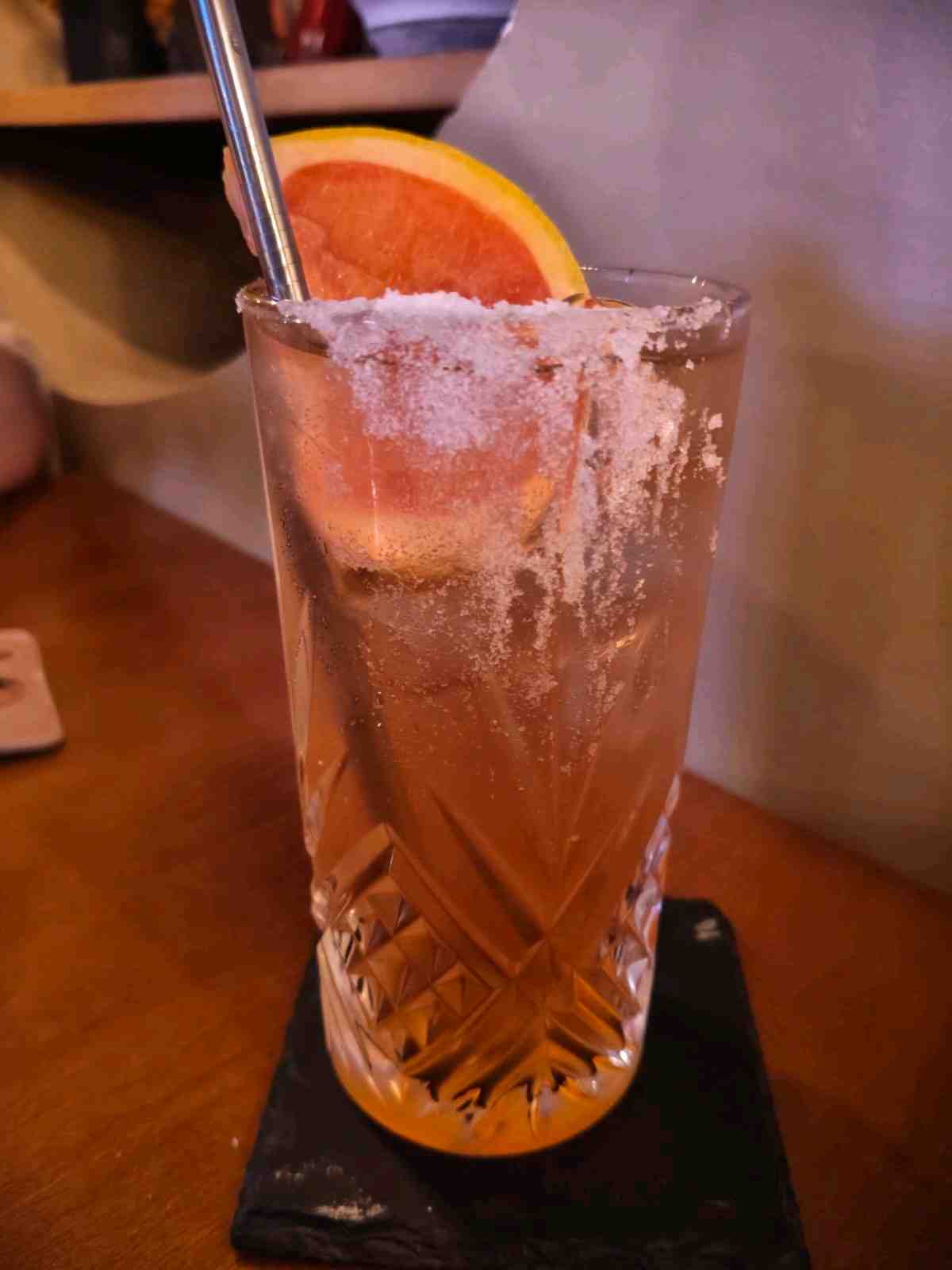 Community photo of a Paloma at Oaks Bar