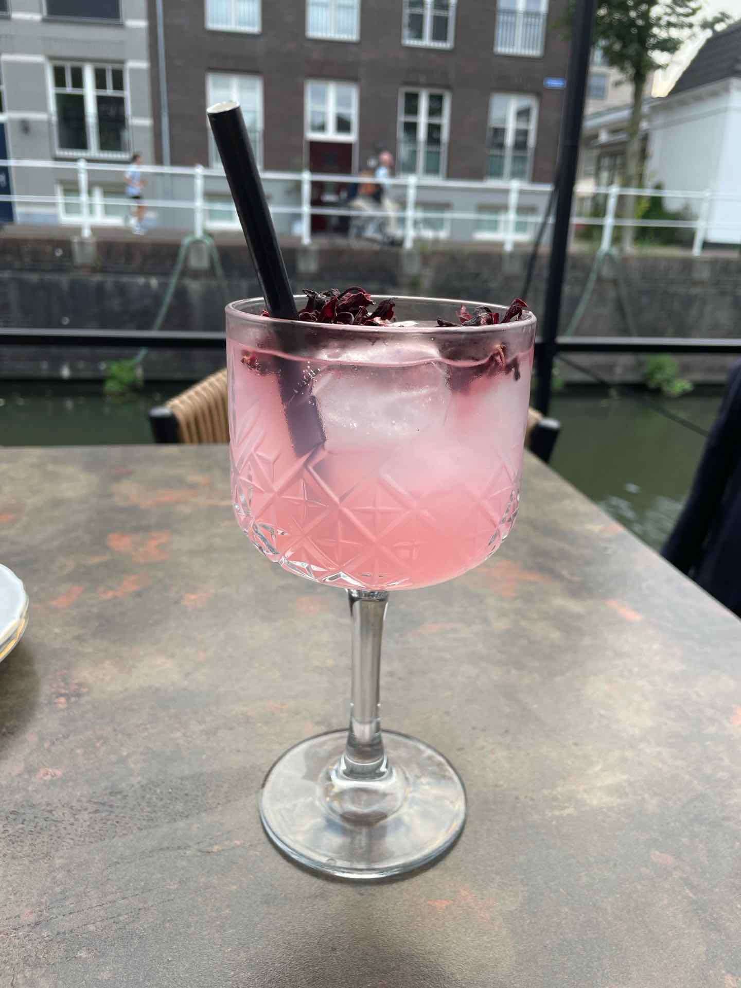 Community photo of a Elderflower Spritz at Utrecht, Utrecht, Nederland