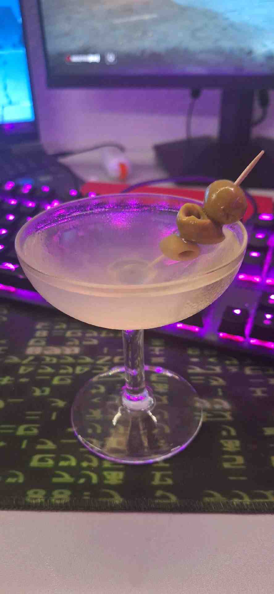 Community photo of a Dirty Vodka Martini cocktail: Not very far off the classic Vodka Martini. Maybe slightly more flavourful because of the olive brine but it has nothing special.
